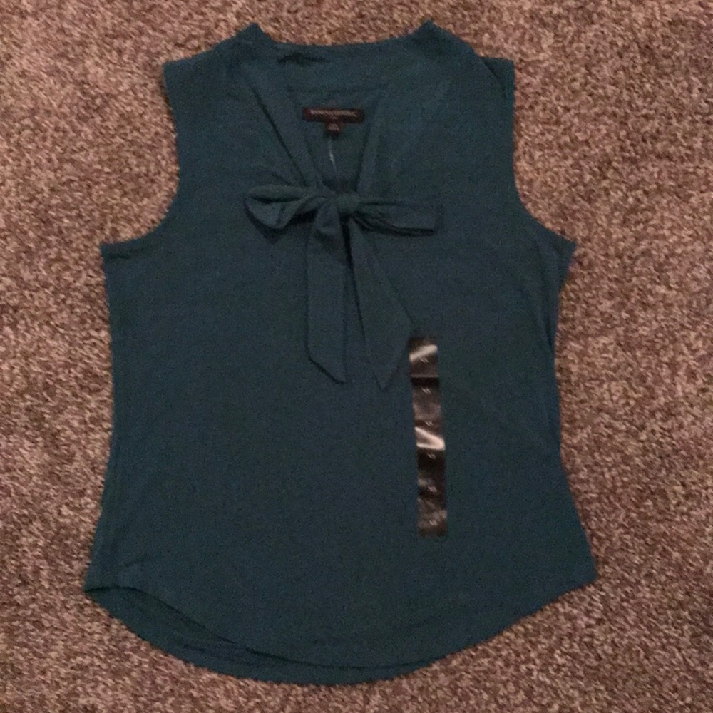 Women Banana Republic”XS”Tie Neck Top.Cool/NWT💕💕
